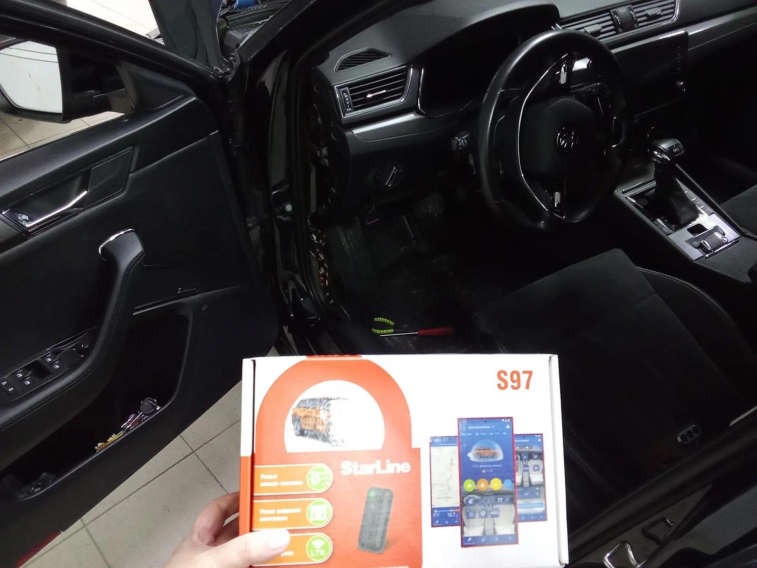 Установка сигнализации STARLINE S97 GPS на Skoda Superb